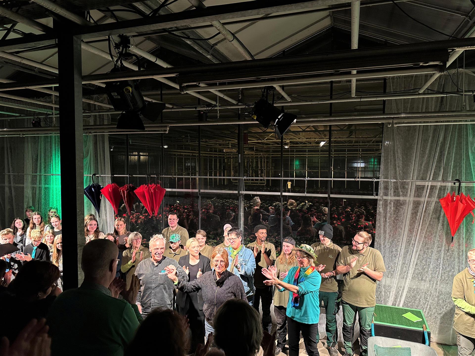 Riesen-Applaus für Hibiscus Rosa und alle weiteren Stars